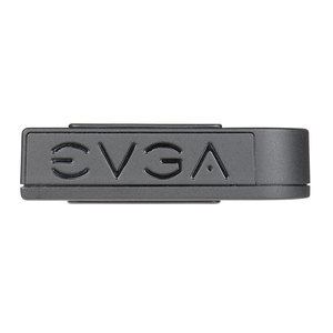 Der EVGA PowerLink verlegt die zusätzlichen Stromanschlüsse nach hinten.