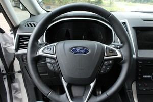 Ford S-MAX Vignale