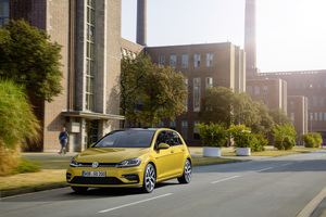 Das Facelift des Golf 7 ist Außen nur an Details zu erkennen (©: Volkswagen)