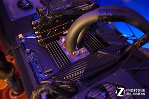 Das Gigabyte C621 Aorus Extreme wird in China gezeigt