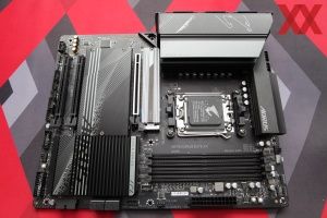 Gigabyte X670 AORUS Elite AX Test