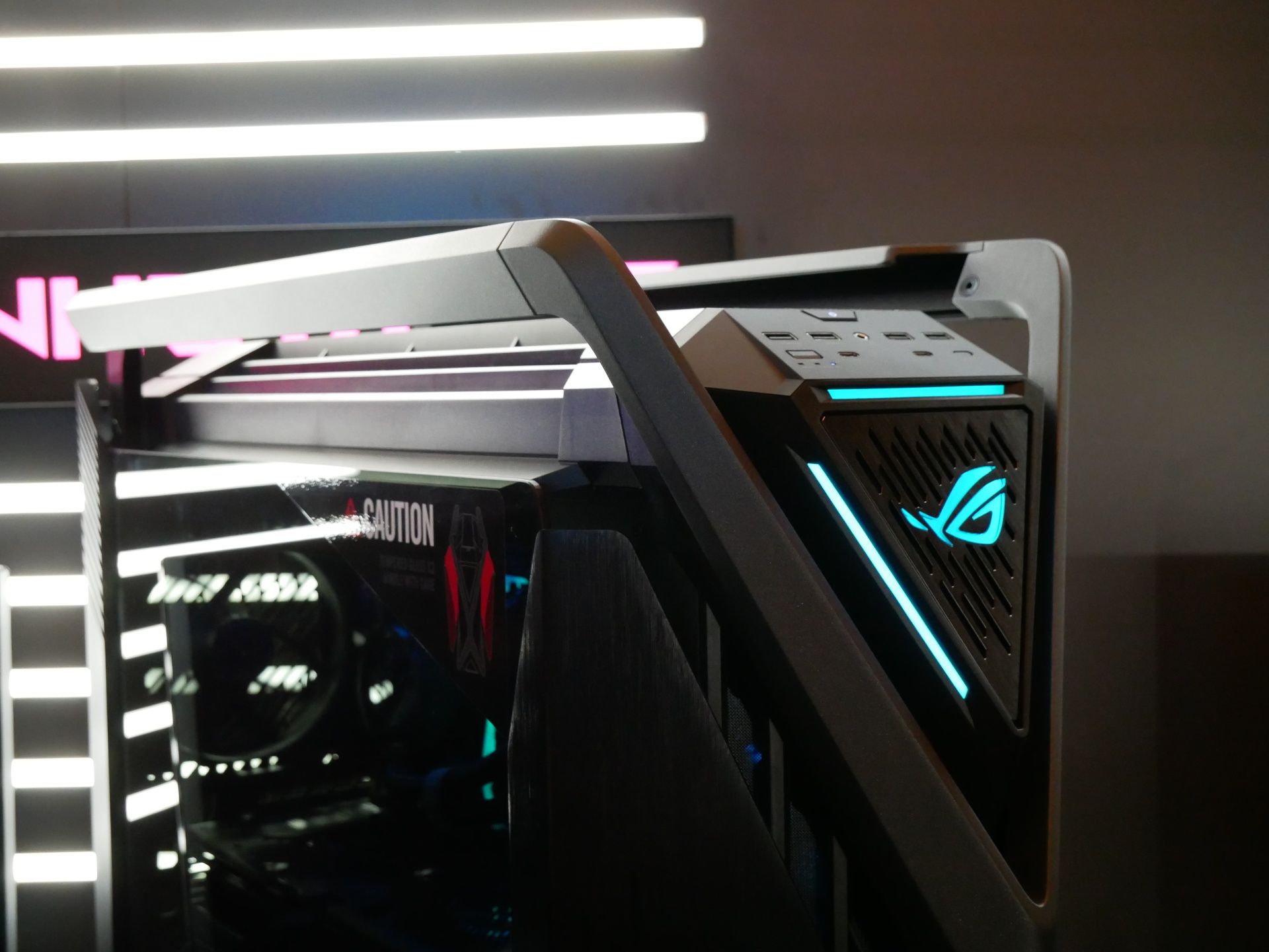 Rog hyperion gr701