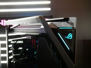 ASUS ROG Hyperion GR701