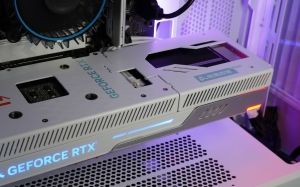 Inno3D GeForce RTX 4060 & 4070 mit verstecktem Anschluss