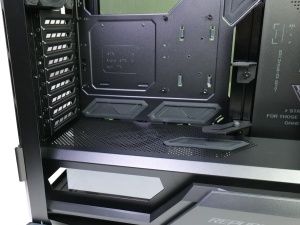 ASUS ROG Hyperion GR701