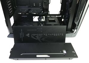 ASUS ROG Hyperion GR701