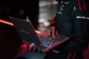 MSI Stealth 16 Mercedes-AMG Motorsport Edition