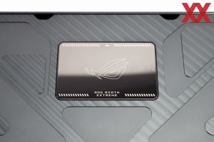 ASUS ROG Azoth Extreme