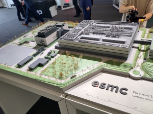 Modell des ESMC-Werk bei Dresden