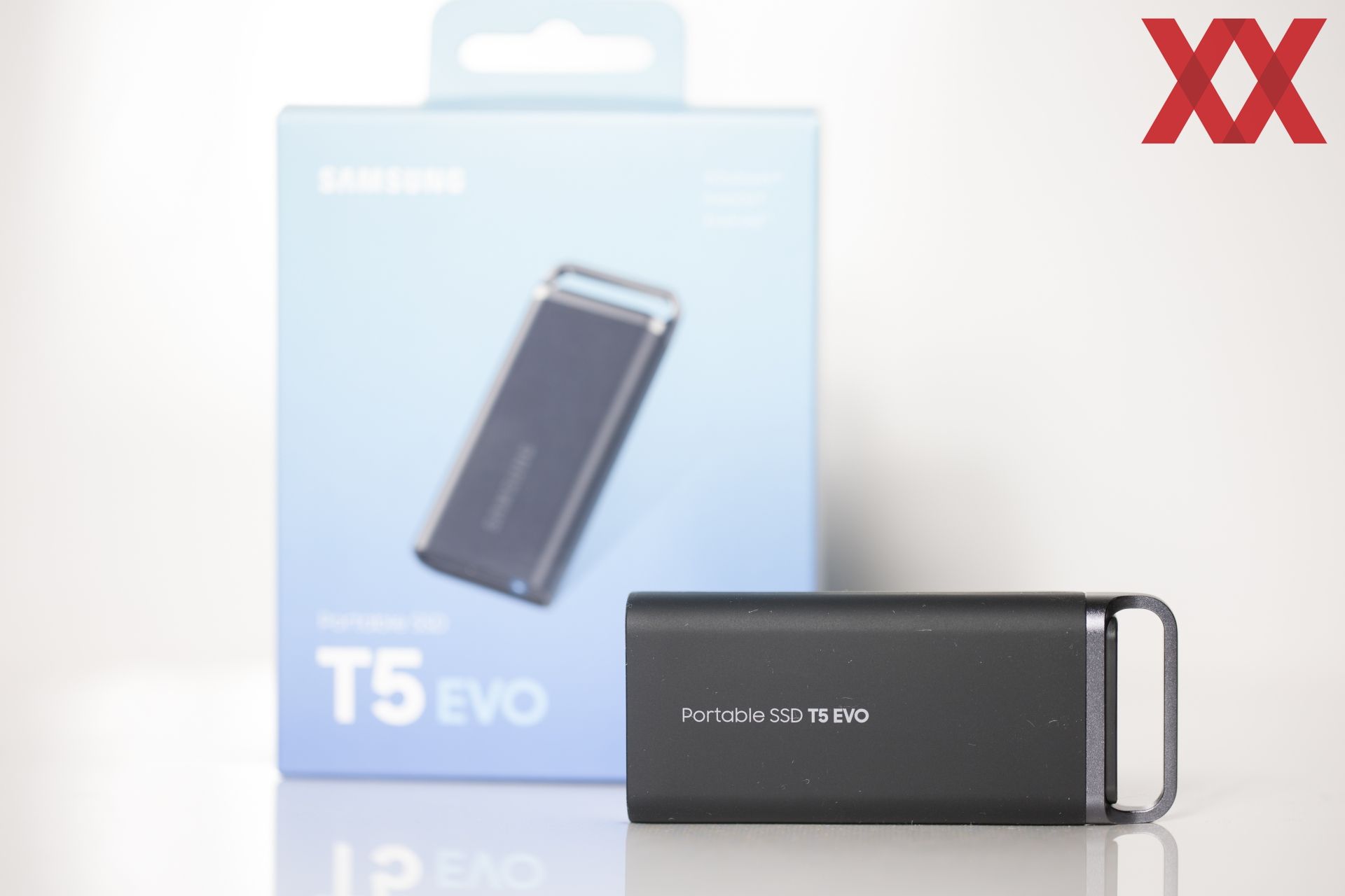 Тест и обзор: Samsung Portable SSD T5 EVO – медленный внешний накопитель на  8 ТБ - Hardwareluxx Russia