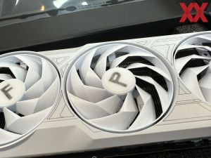 Sapphire Pure AMD Radeon RX 7700 XT Frostpunk 2 Edition