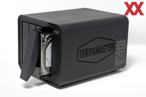 TerraMaster D8 Hybrid