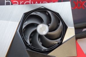 MSI GeForce RTX 5090 32G SUPRIM LIQUID SOC