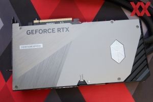 MSI GeForce RTX 5090 32G SUPRIM LIQUID SOC