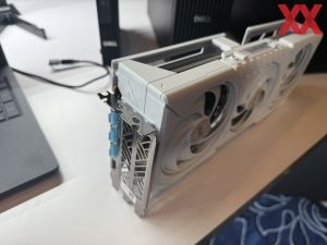 Radeon RX 9070 (XT)