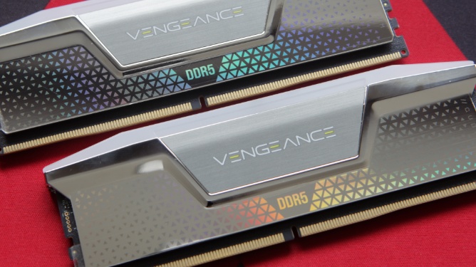 Corsair Vengeance RGB mit 8.400 MT/s im Test