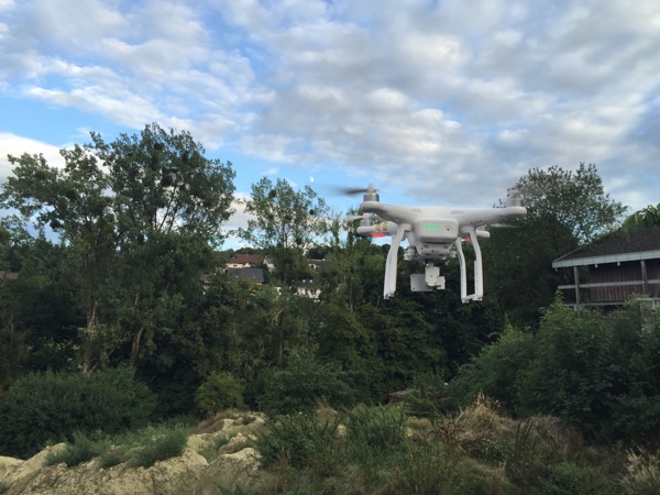 Die Dji Phantom 3 Professional im Flug