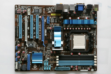 ASUS_785G_1_rs