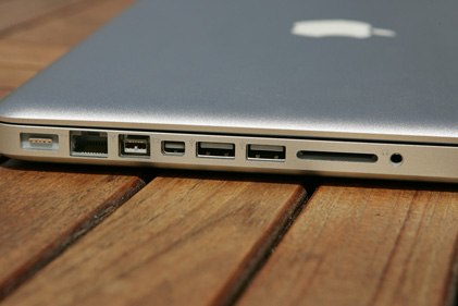 MacBookPro13_04_rs