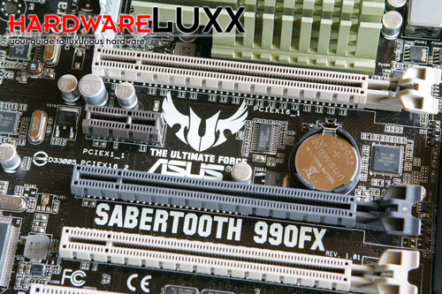 asus-sabertooth990fx-1-rs