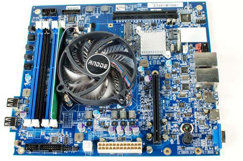 Mainboard mit Sockel 1156