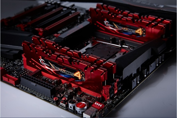 G.Skill Ripjaws IV auf einem ASUS ROG X99 Rampage V Extreme