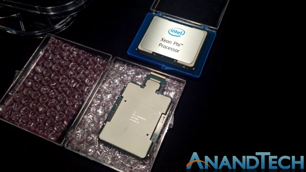 Intel Xeon Phi Knights Landing (Bild: Anandtech)