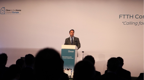 Xavier Bettel, Premierminister des Großherzogtums Luxembourg eröffnet die FTTH Conference 2016