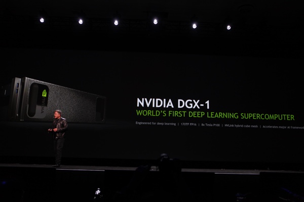 NVIDIA DGX-1 Supercomputer mit acht Tesla P100