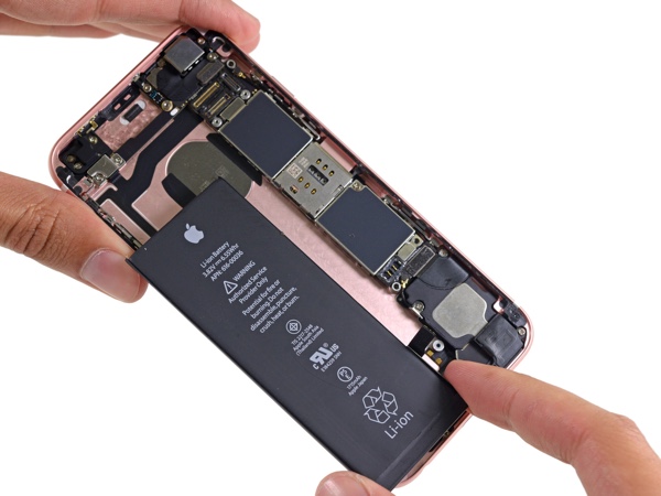 Teardown des iPhone 6s (Bild: iFixit)