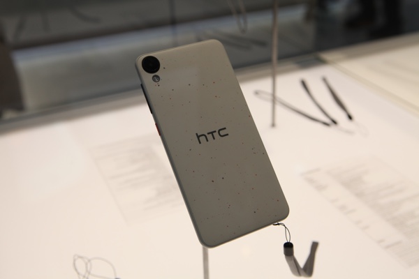 HTC Desire 825