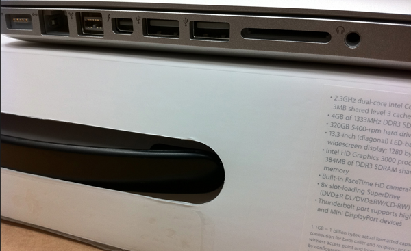 macbook-pro-thunderbolt-port-leak