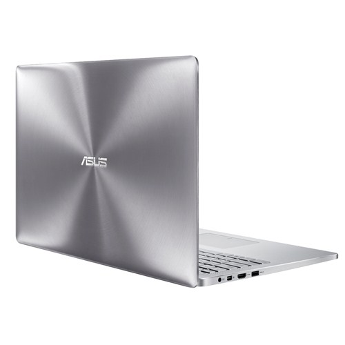 Optisch ist das ZenBook UX501 klar als ASUS-Notebook erkennbar - auch durch den Einsatz von Aluminium