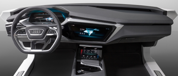 Bis zu drei OLED-Displays bietet das neue Infotainment-System auf MIB2+-Basis