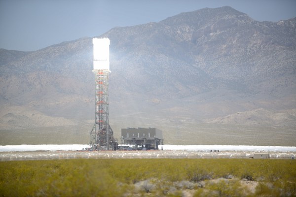 Ivanpah Solar Power Facility Online